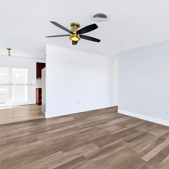 For Rent: $6,000 (2 beds, 1 baths, 1000 Square Feet)