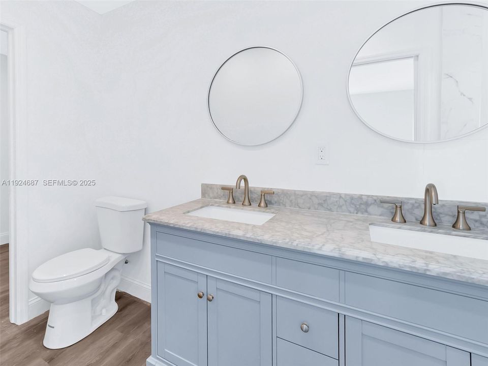 For Rent: $6,000 (2 beds, 1 baths, 1000 Square Feet)