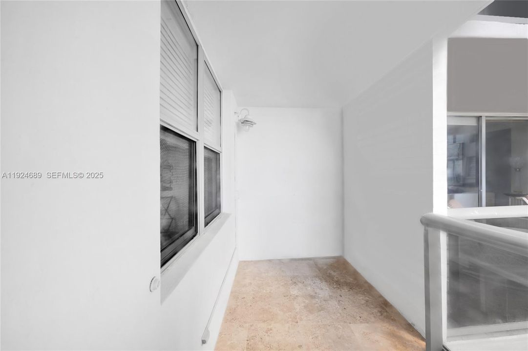 For Sale: $525,000 (2 beds, 2 baths, 1065 Square Feet)