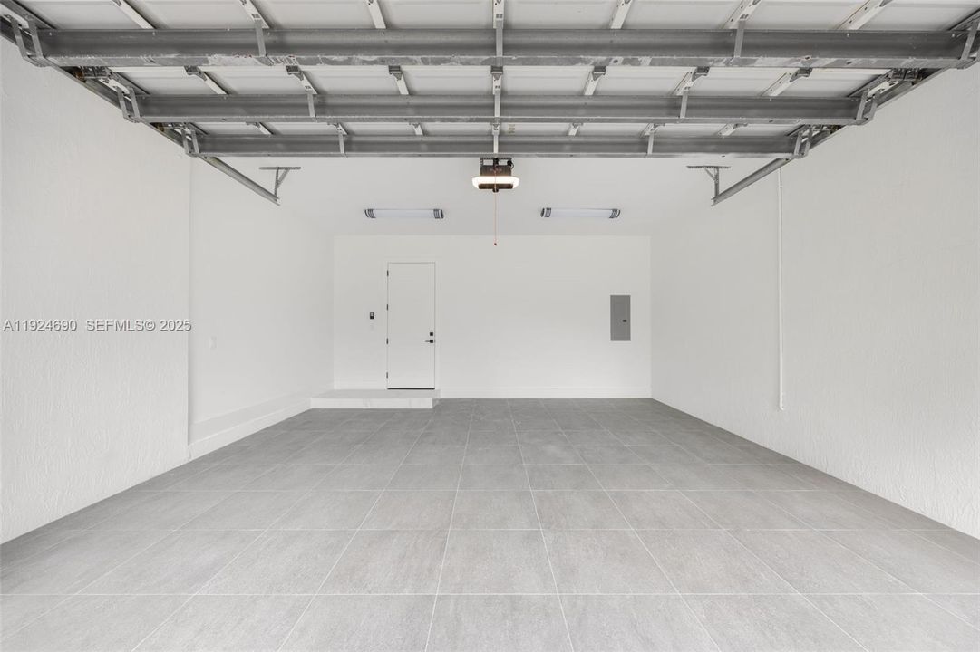 En Renta: $14,500 (5 camas, 3 baños, 2754 Pies cuadrados)