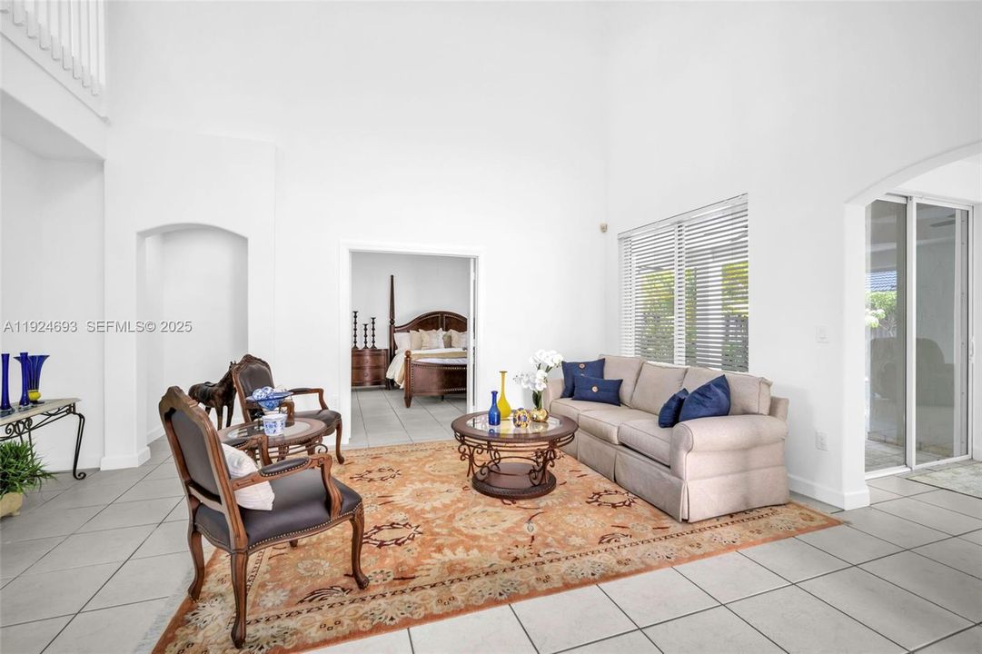 For Sale: $895,000 (4 beds, 3 baths, 2563 Square Feet)