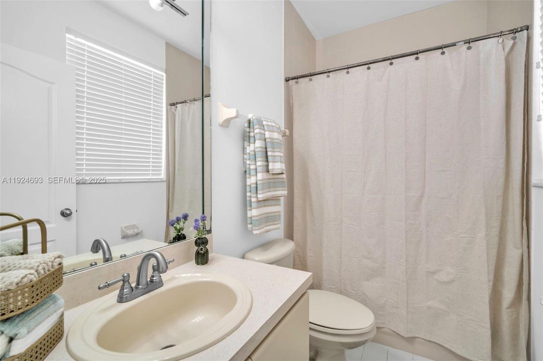 For Sale: $895,000 (4 beds, 3 baths, 2563 Square Feet)