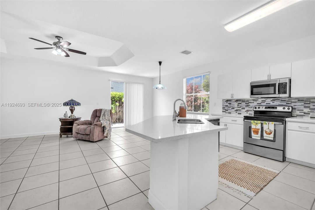 For Sale: $895,000 (4 beds, 3 baths, 2563 Square Feet)