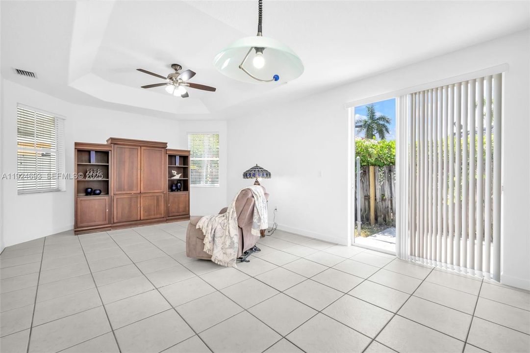 For Sale: $895,000 (4 beds, 3 baths, 2563 Square Feet)