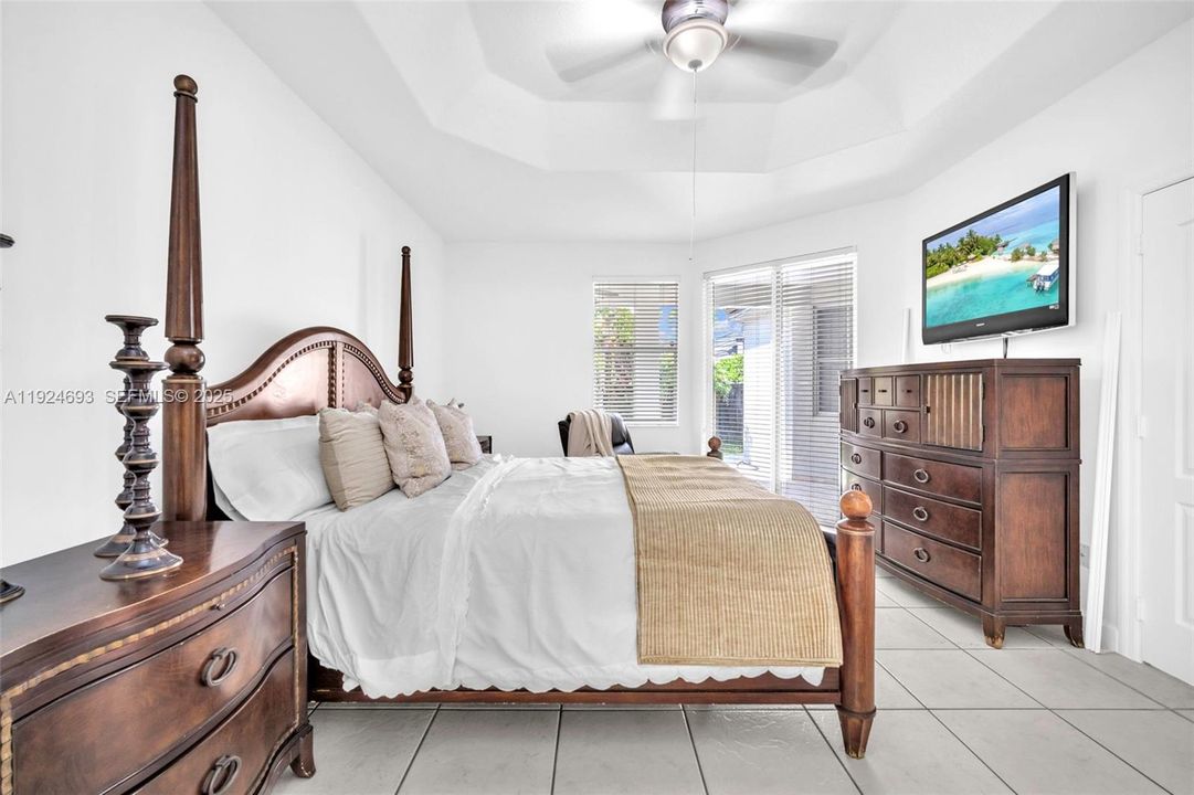 For Sale: $895,000 (4 beds, 3 baths, 2563 Square Feet)