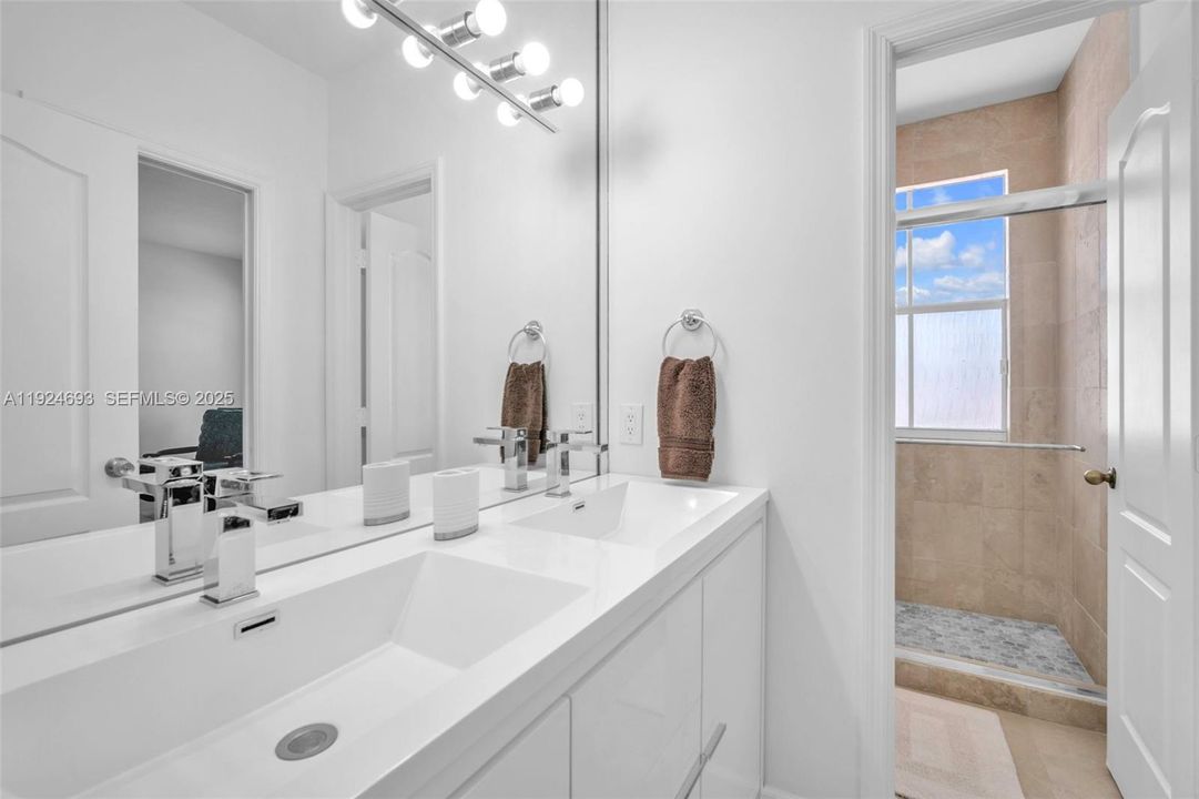 For Sale: $895,000 (4 beds, 3 baths, 2563 Square Feet)