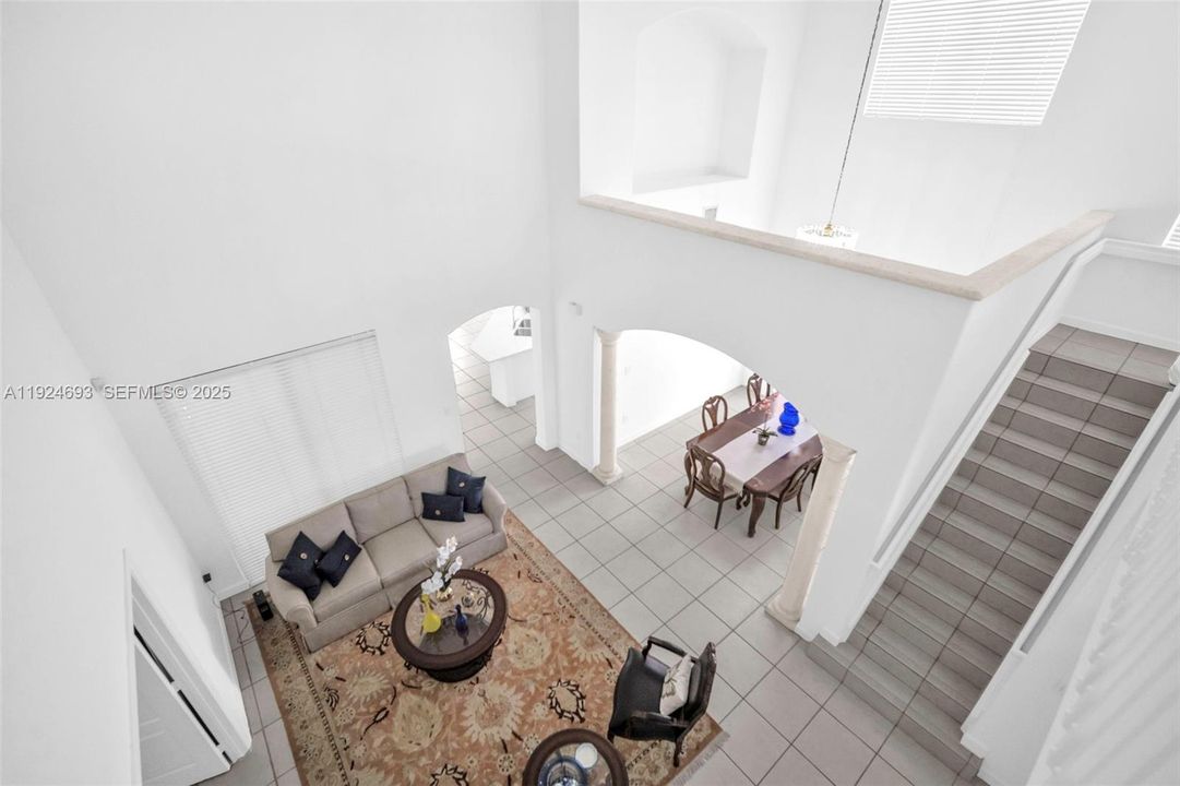 For Sale: $895,000 (4 beds, 3 baths, 2563 Square Feet)