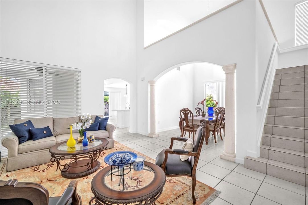 For Sale: $895,000 (4 beds, 3 baths, 2563 Square Feet)