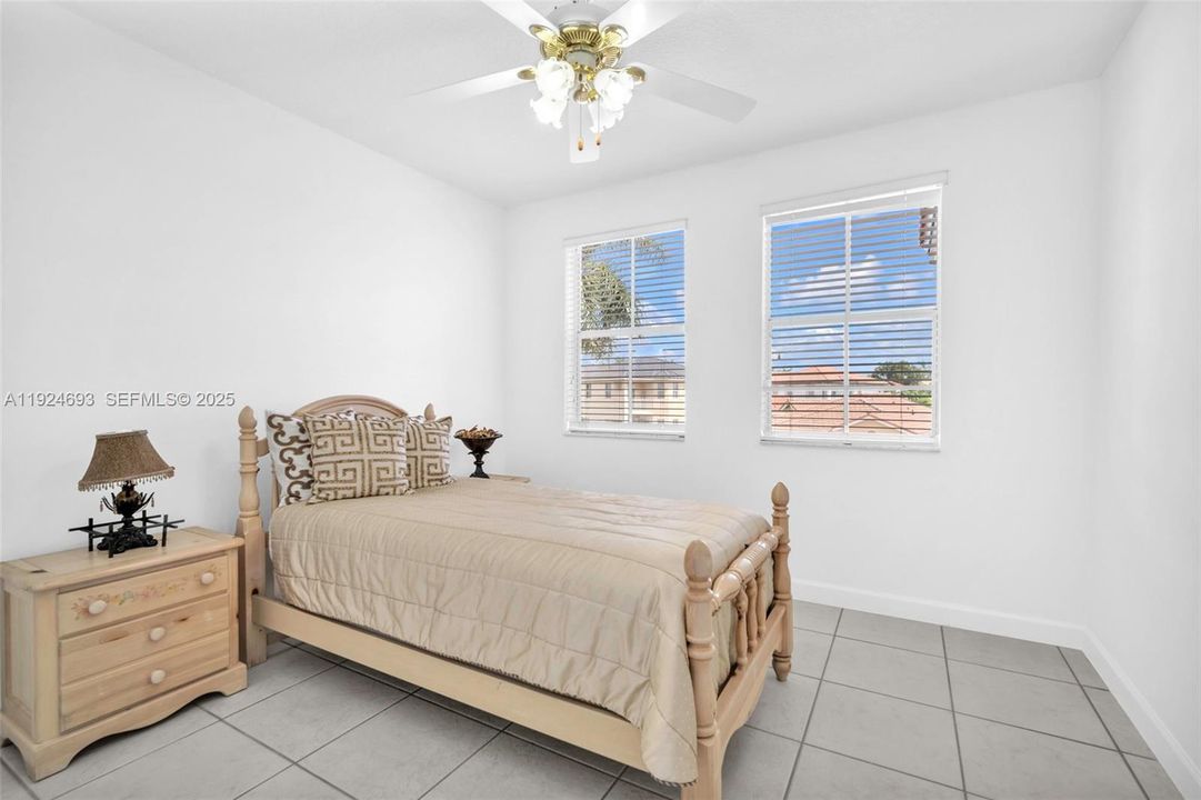 For Sale: $895,000 (4 beds, 3 baths, 2563 Square Feet)