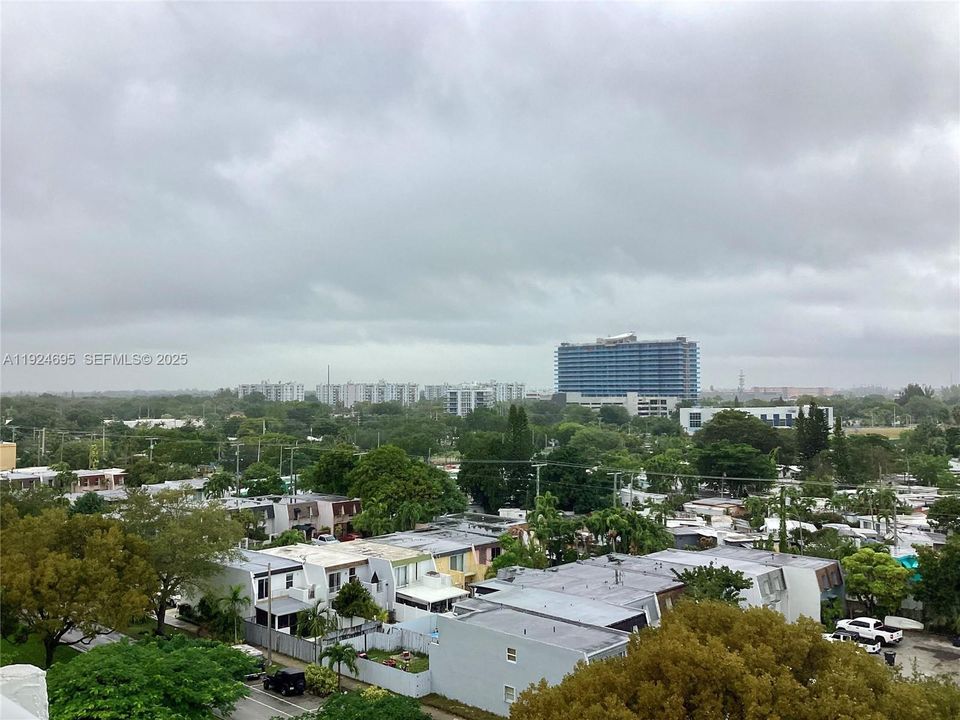 For Rent: $2,500 (2 beds, 2 baths, 963 Square Feet)