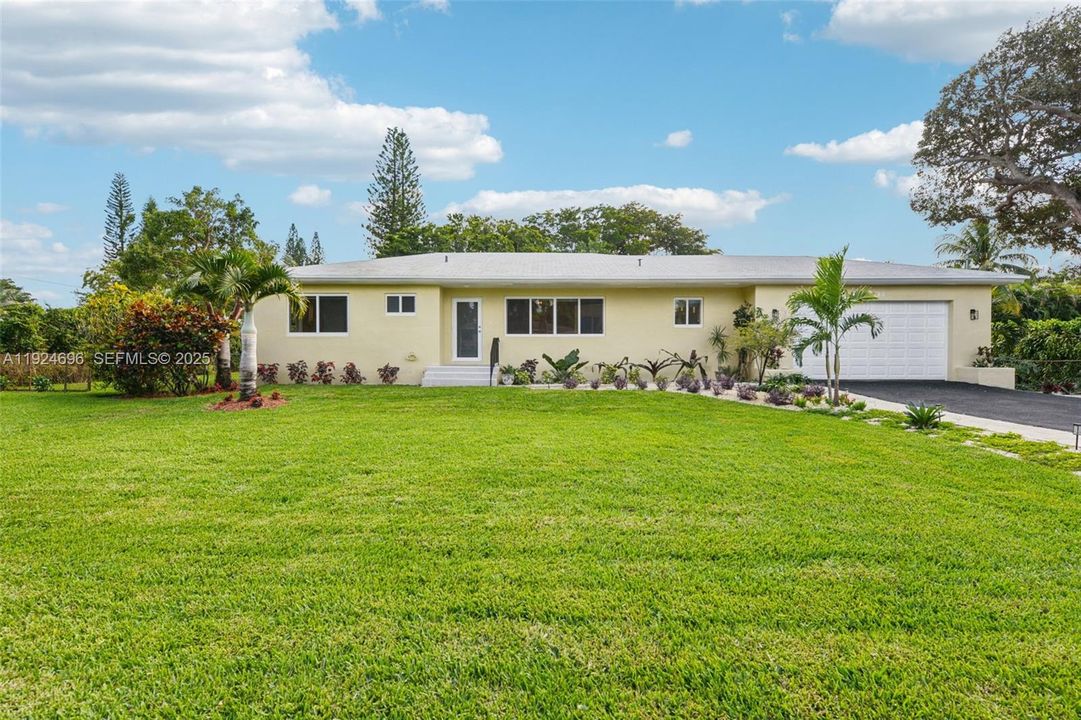 For Sale: $779,000 (3 beds, 2 baths, 1529 Square Feet)