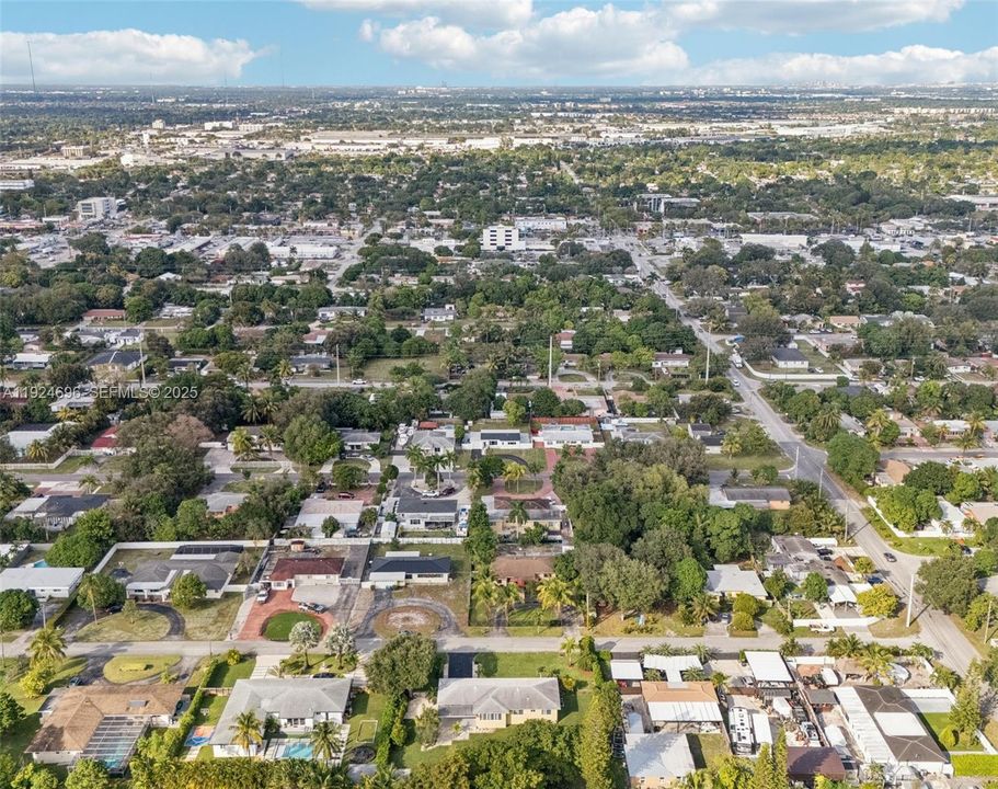 For Sale: $779,000 (3 beds, 2 baths, 1529 Square Feet)