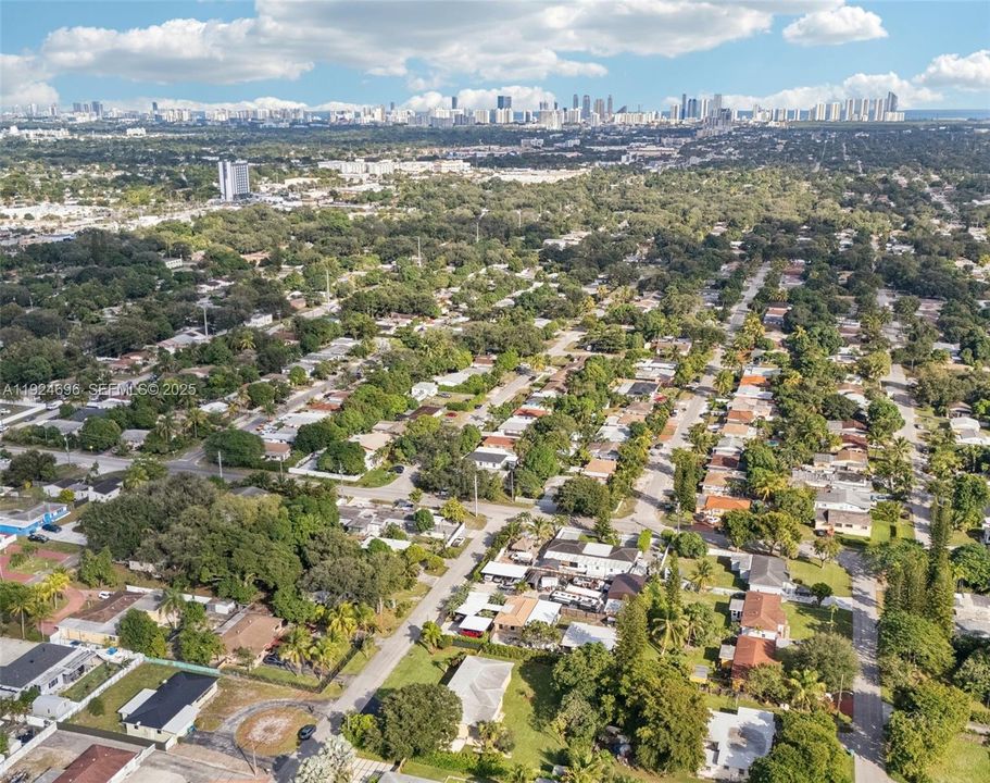 For Sale: $779,000 (3 beds, 2 baths, 1529 Square Feet)