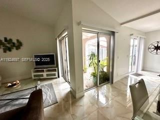 For Rent: $3,500 (3 beds, 2 baths, 1134 Square Feet)