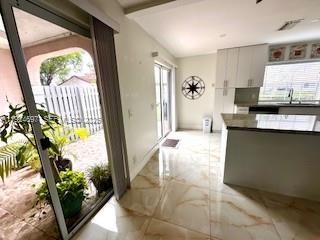 For Rent: $3,500 (3 beds, 2 baths, 1134 Square Feet)