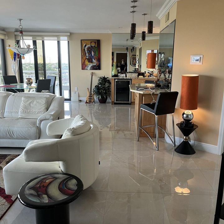 На продажу: $599,000 (2 спален, 2 ванн, 1574 Квадратных фут)