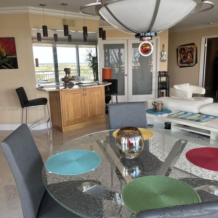 На продажу: $599,000 (2 спален, 2 ванн, 1574 Квадратных фут)