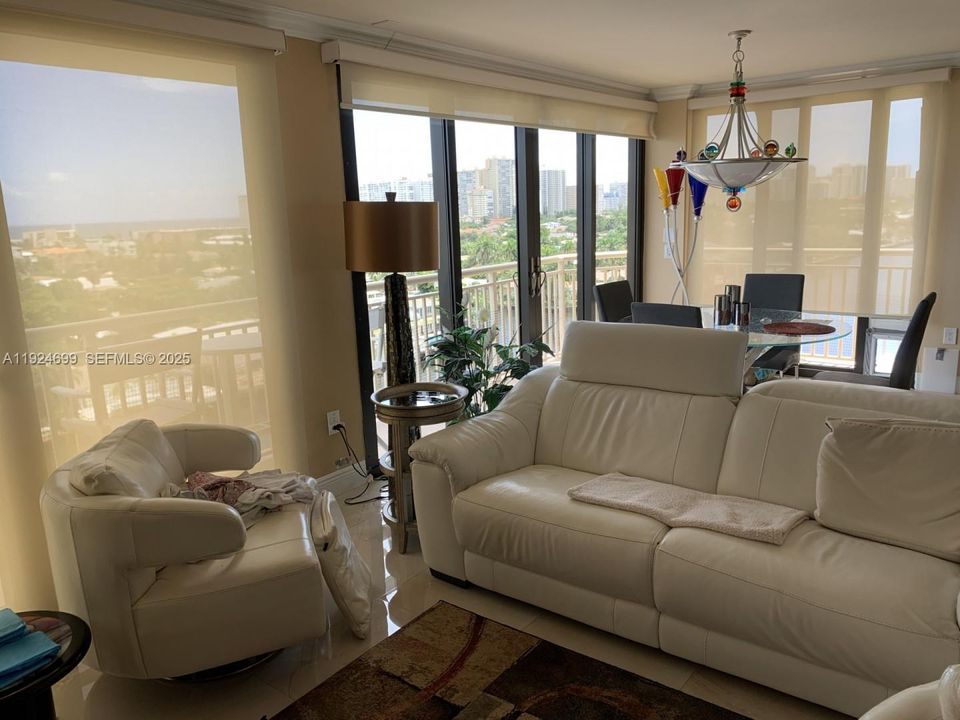 For Sale: $599,000 (2 beds, 2 baths, 1574 Square Feet)