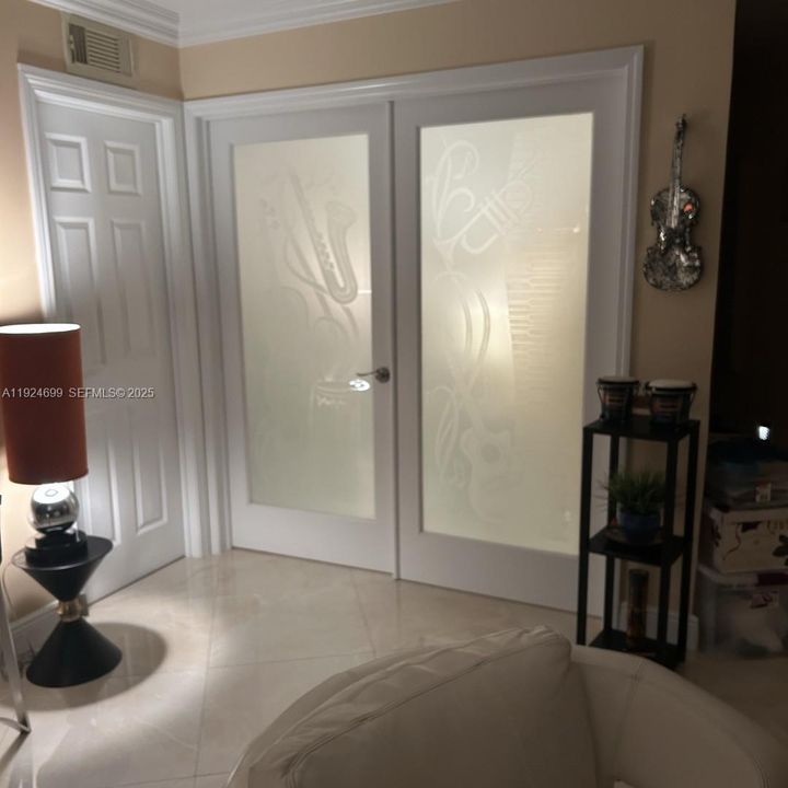 На продажу: $599,000 (2 спален, 2 ванн, 1574 Квадратных фут)