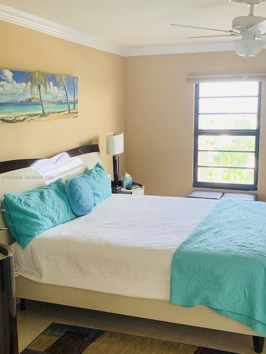 For Sale: $599,000 (2 beds, 2 baths, 1574 Square Feet)