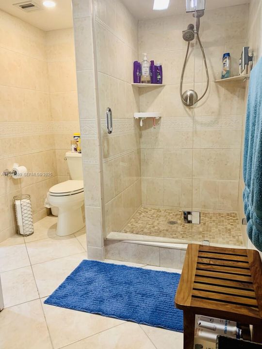 На продажу: $599,000 (2 спален, 2 ванн, 1574 Квадратных фут)