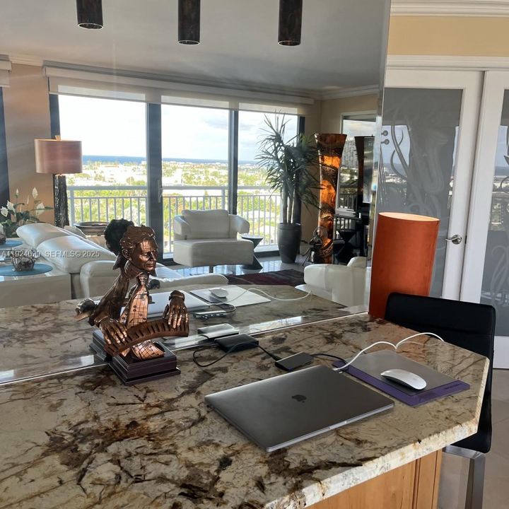 На продажу: $599,000 (2 спален, 2 ванн, 1574 Квадратных фут)