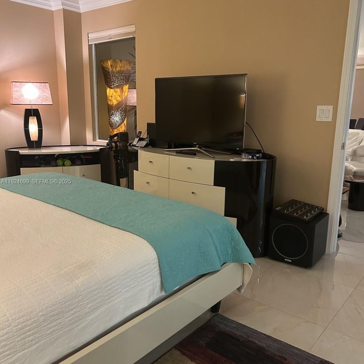 На продажу: $599,000 (2 спален, 2 ванн, 1574 Квадратных фут)