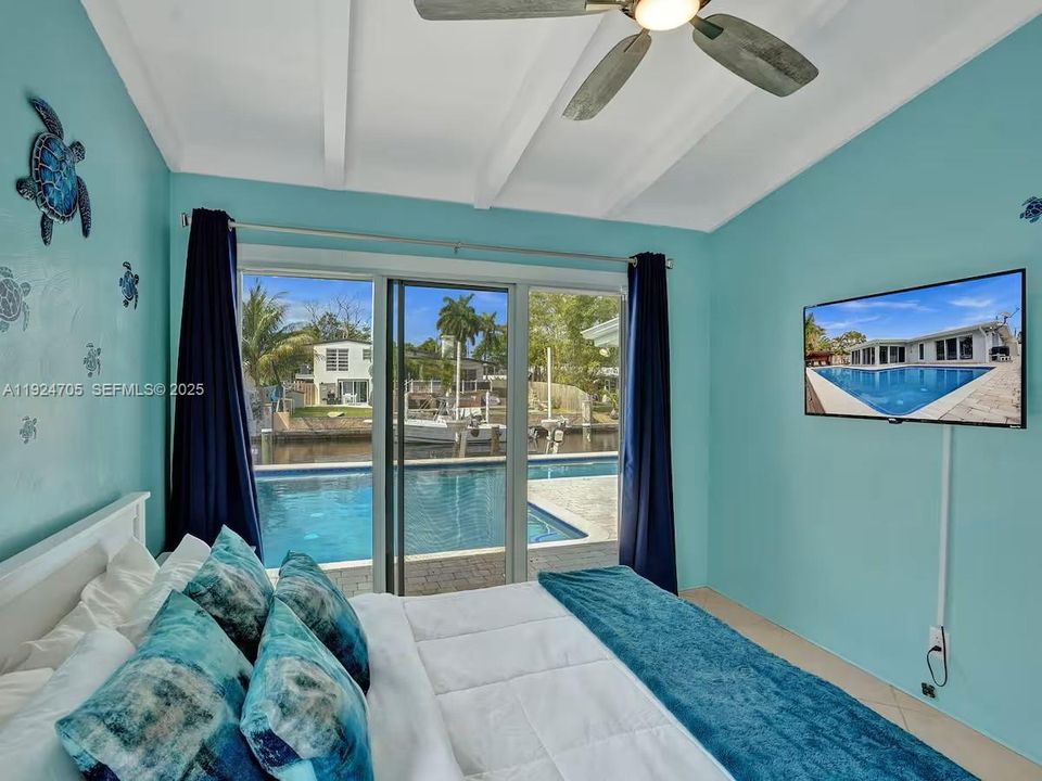 For Rent: $5,500 (3 beds, 2 baths, 1572 Square Feet)