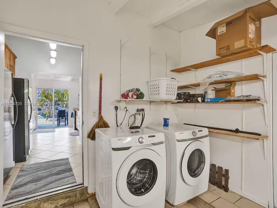 For Rent: $5,500 (3 beds, 2 baths, 1572 Square Feet)