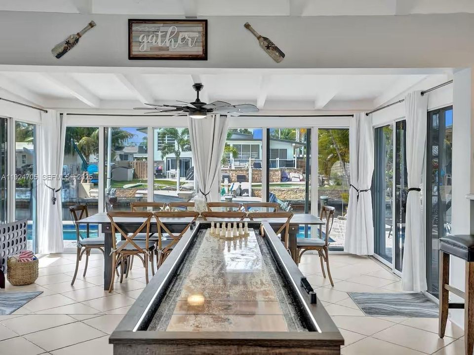 For Rent: $5,500 (3 beds, 2 baths, 1572 Square Feet)