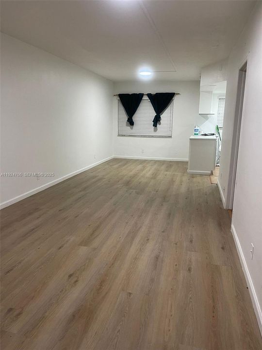 待售: $150,000 (1 贝兹, 1 浴室, 680 平方英尺)