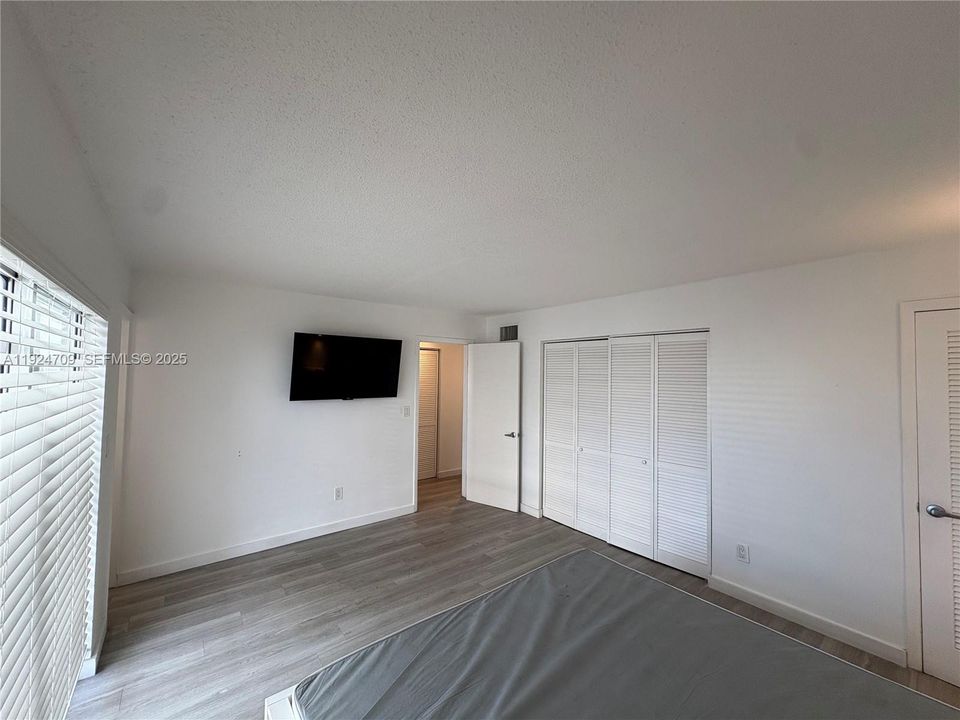 出租: $2,750 (2 贝兹, 1 浴室, 768 平方英尺)