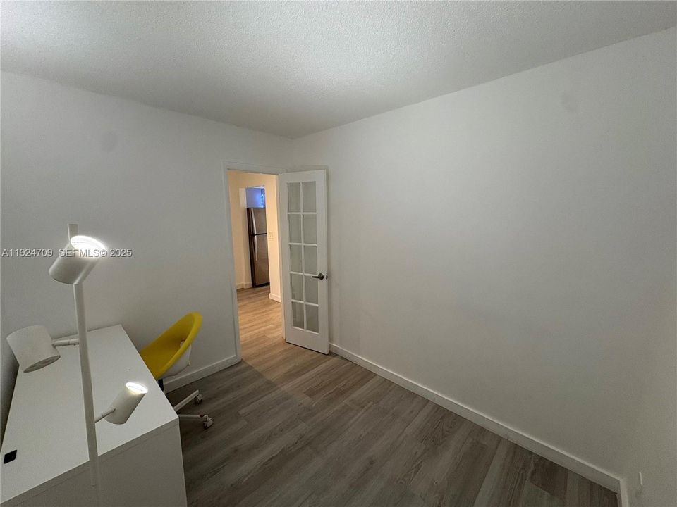 出租: $2,750 (2 贝兹, 1 浴室, 768 平方英尺)