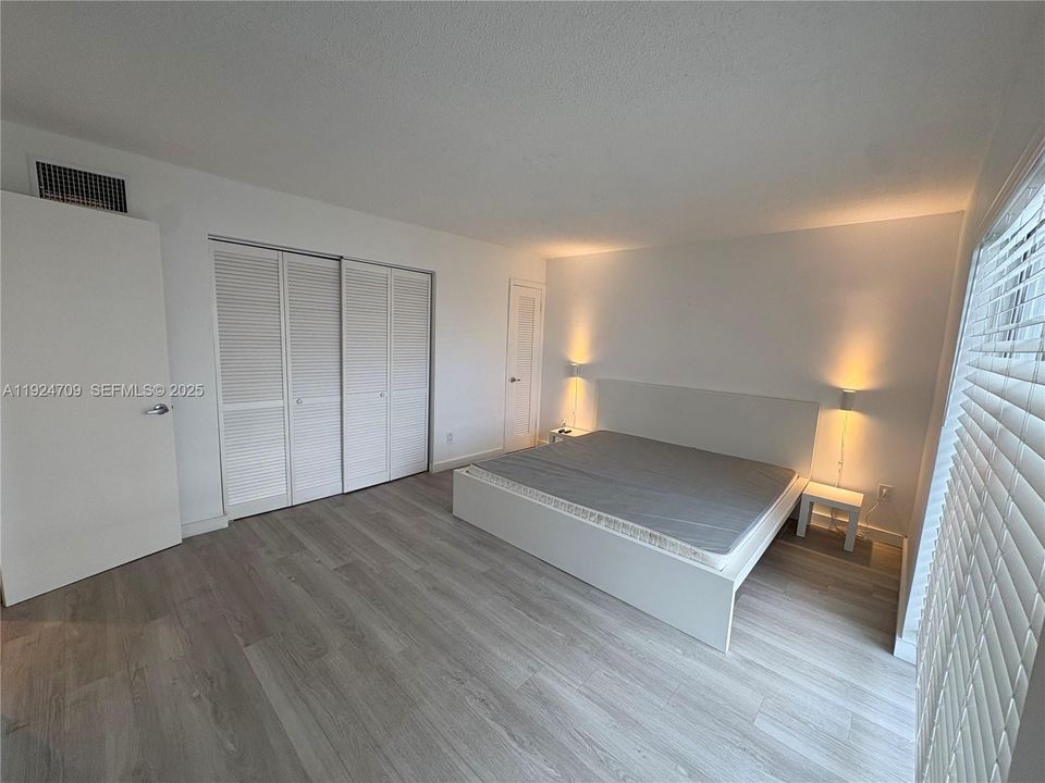 出租: $2,750 (2 贝兹, 1 浴室, 768 平方英尺)