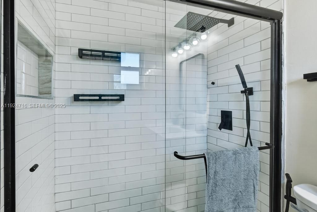 На продажу: $325,000 (4 спален, 2 ванн, 0 Квадратных фут)