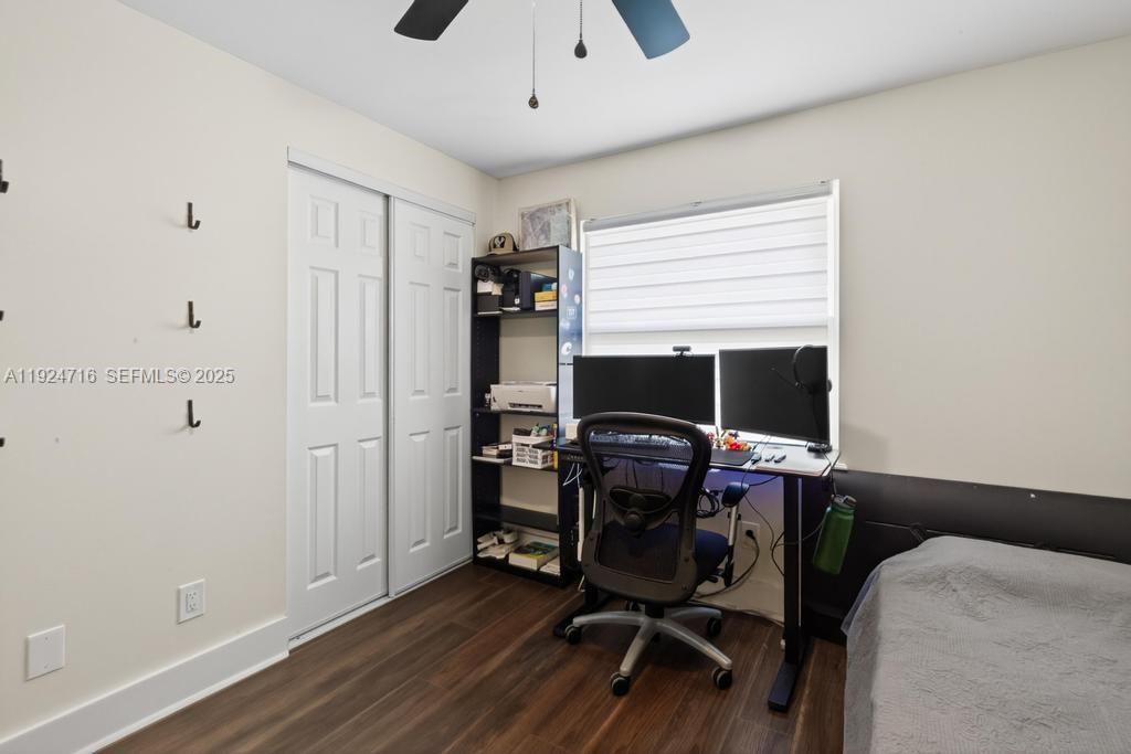 На продажу: $325,000 (4 спален, 2 ванн, 0 Квадратных фут)