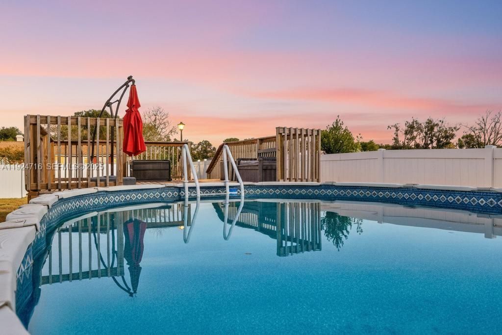 На продажу: $325,000 (4 спален, 2 ванн, 0 Квадратных фут)