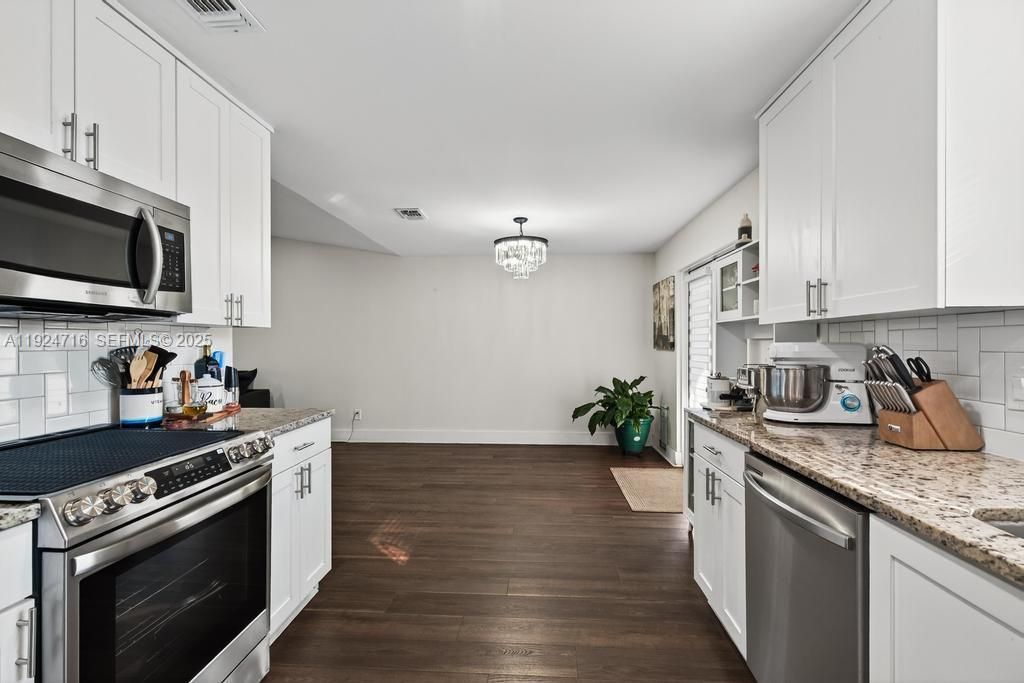 На продажу: $325,000 (4 спален, 2 ванн, 0 Квадратных фут)