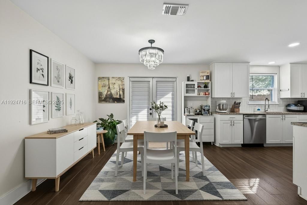 На продажу: $325,000 (4 спален, 2 ванн, 0 Квадратных фут)