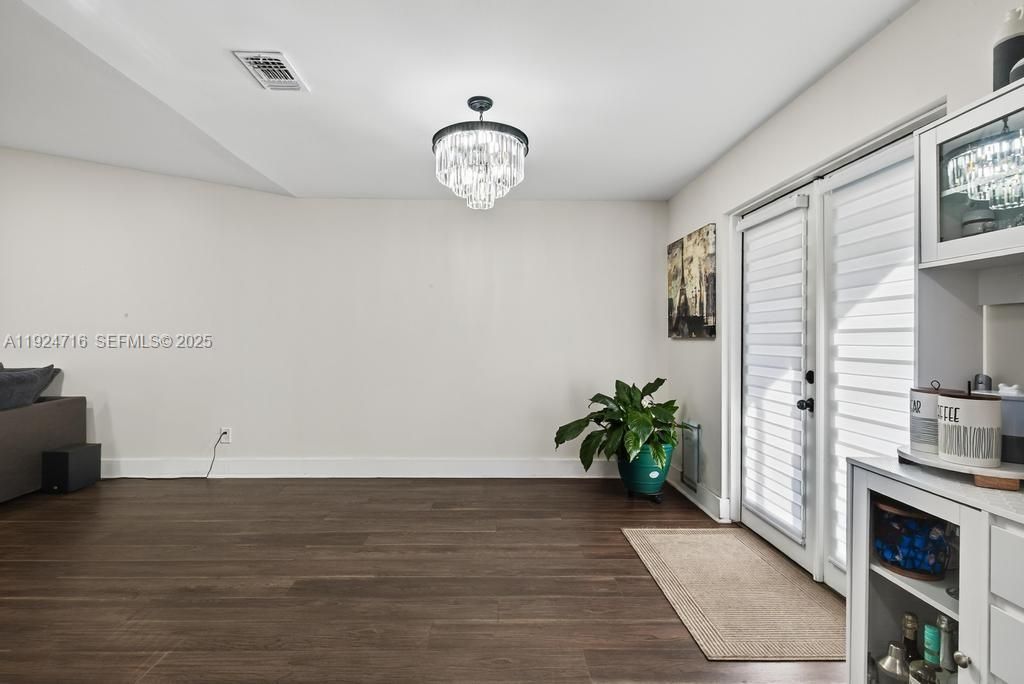 На продажу: $325,000 (4 спален, 2 ванн, 0 Квадратных фут)