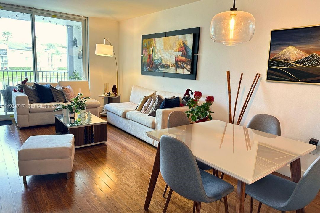 For Rent: $3,150 (3 beds, 2 baths, 1177 Square Feet)