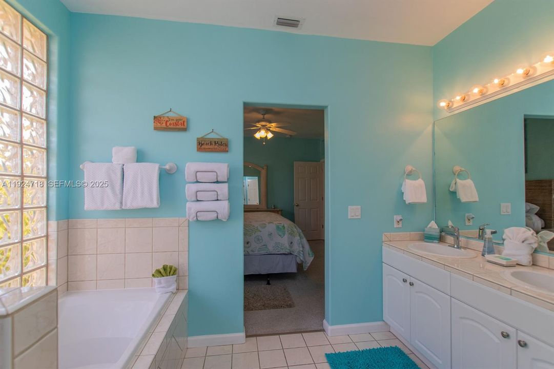 En Venta: $1,948,000 (0 camas, 0 baños, 2528 Pies cuadrados)