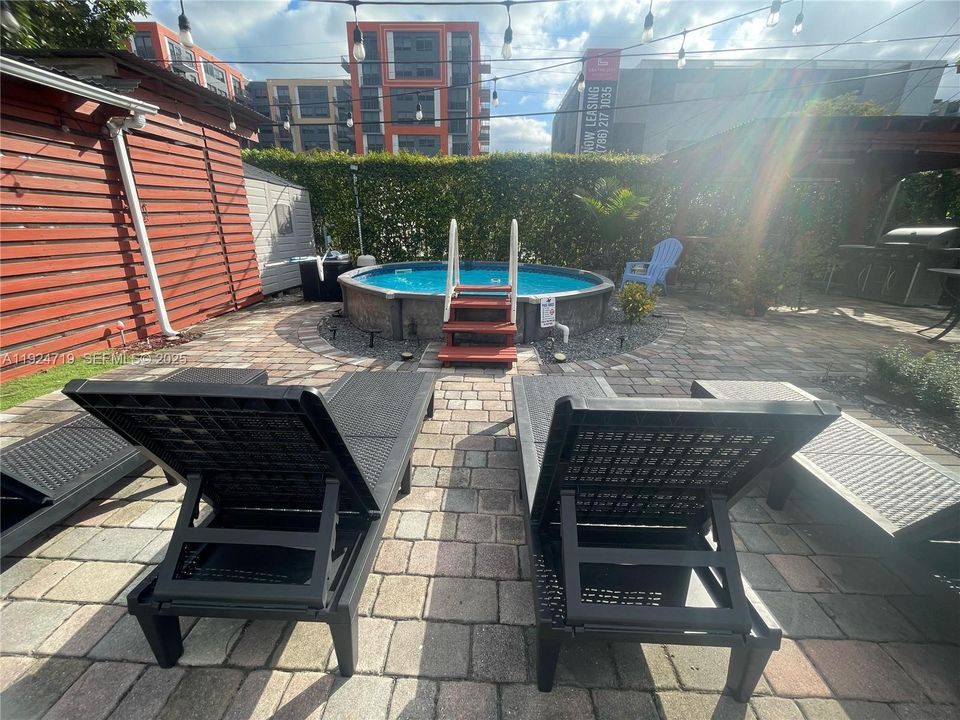 For Sale: $740,000 (3 beds, 2 baths, 1050 Square Feet)