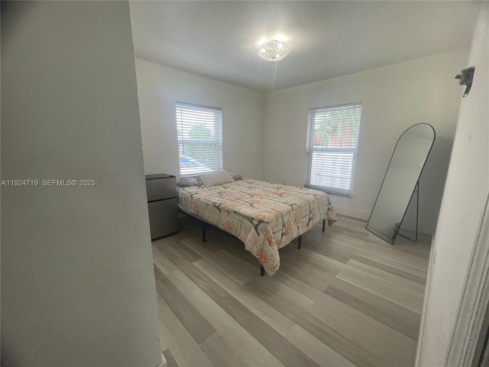 For Sale: $740,000 (3 beds, 2 baths, 1050 Square Feet)