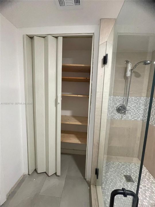 For Sale: $740,000 (3 beds, 2 baths, 1050 Square Feet)