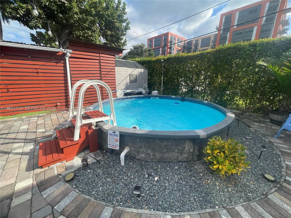 For Sale: $740,000 (3 beds, 2 baths, 1050 Square Feet)