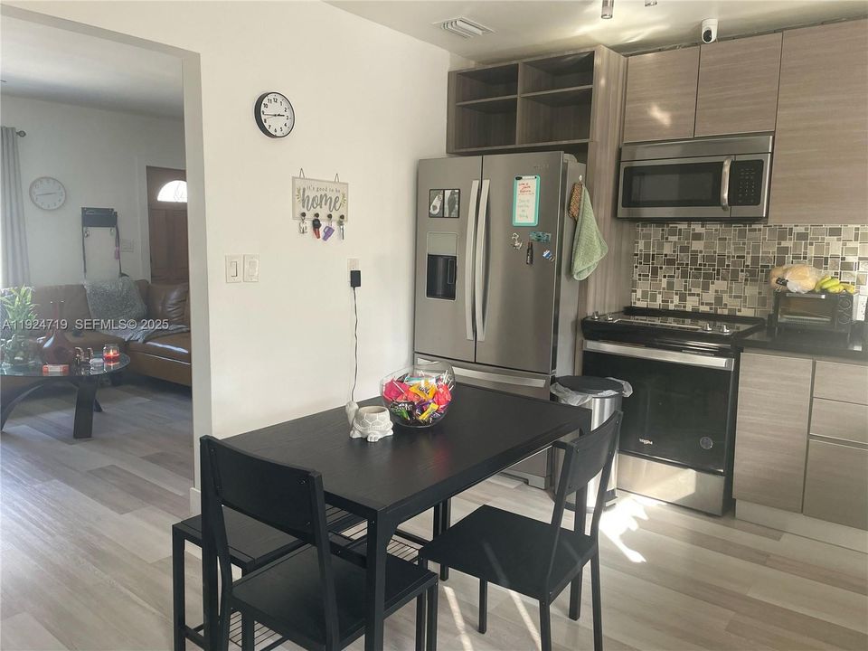 For Sale: $740,000 (3 beds, 2 baths, 1050 Square Feet)