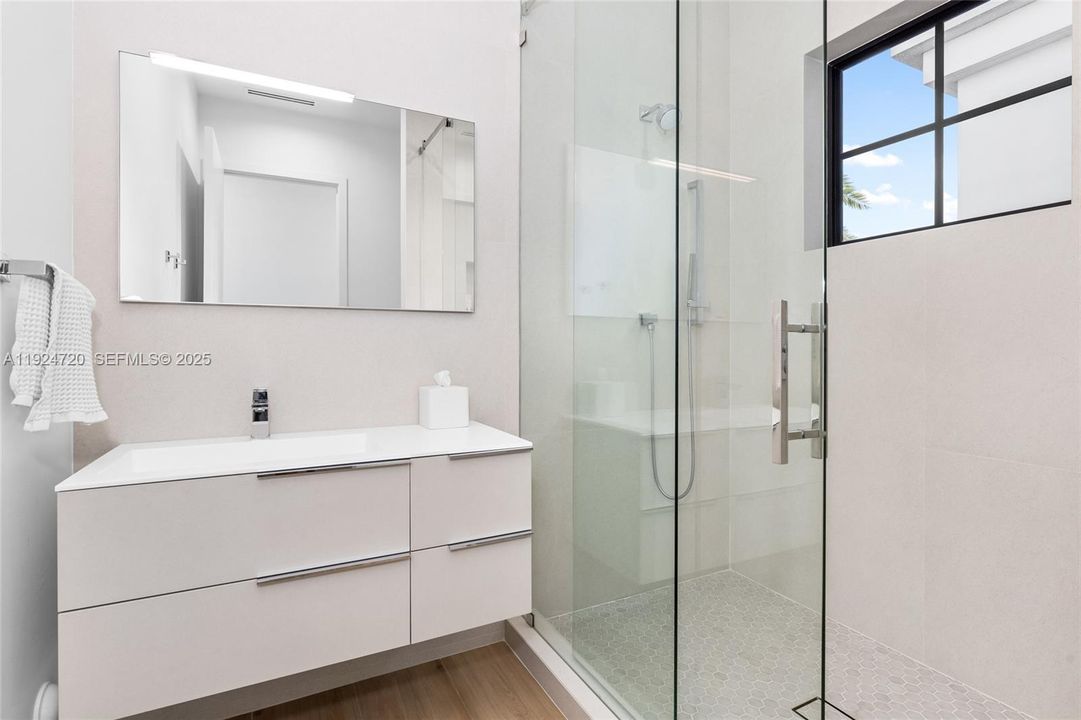 For Rent: $39,000 (5 beds, 4 baths, 4588 Square Feet)