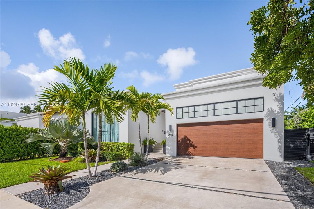 For Rent: $39,000 (5 beds, 4 baths, 4588 Square Feet)