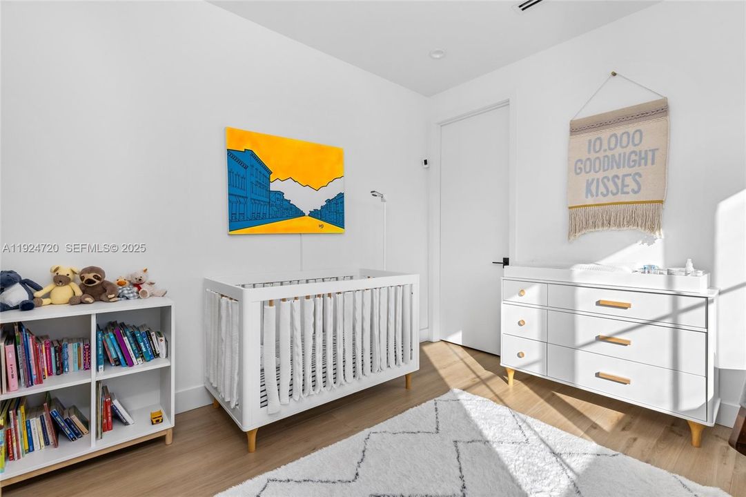 For Rent: $39,000 (5 beds, 4 baths, 4588 Square Feet)